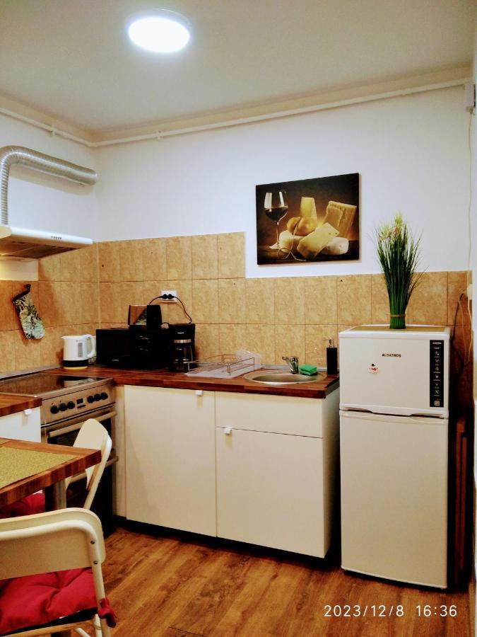 Tampa Studio Braşov Esterno foto